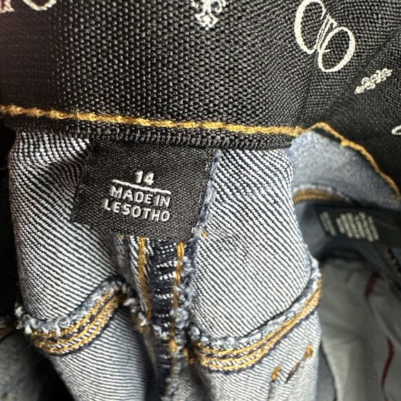 CATO Capri Pants Jeans Women’s Sz 14 Denim Dark Blue Embroidered Pockets Cropped - Picture 9 of 9